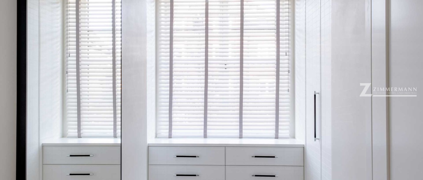 tischlerei-zimmermann-flur-schrank-regale-schublade-spiegel