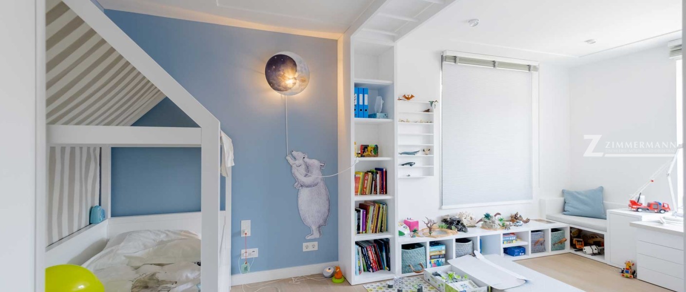 tischlerei-zimmermann-kinderzimmer-buecherregale-bett-spielbereich