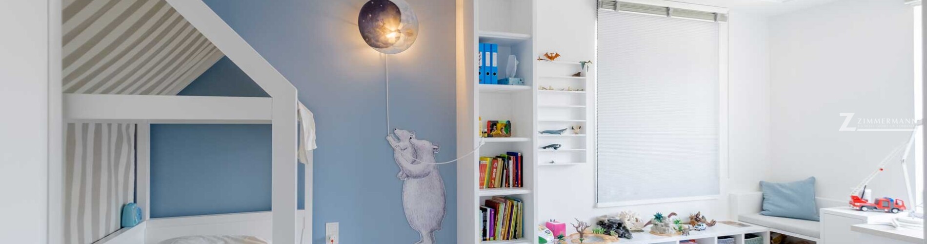 tischlerei-zimmermann-kinderzimmer-buecherregale-bett-spielbereich