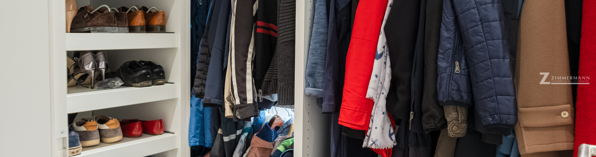 tischlerei-zimmermann-Harmstorr-familiengadrobe-kleider-regale-organisation