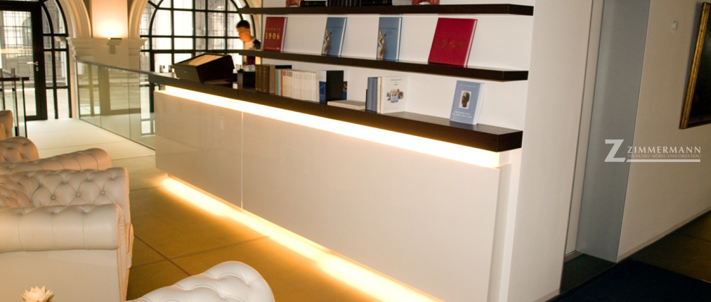 tischlerei-zimmermann-burogebaude-hamburg-kuche-lounge