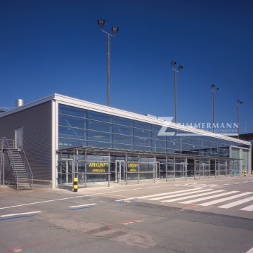 tischlerei-zimmermann-ryanair-gate-flughafen
