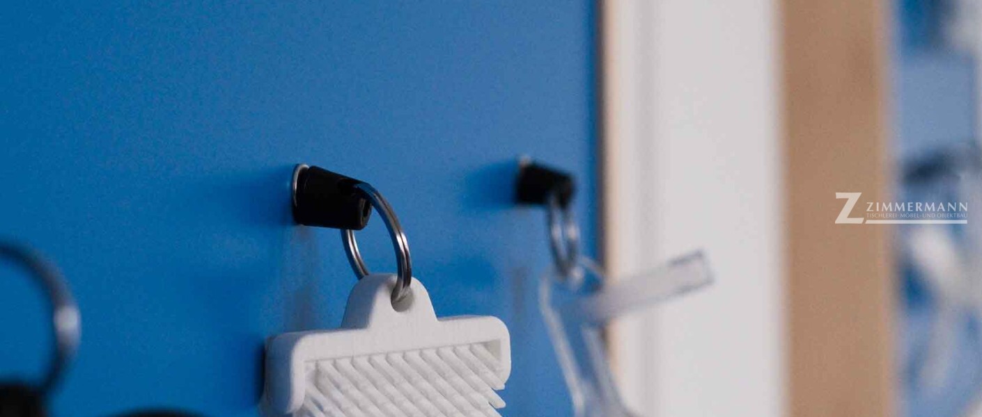 tischlerei-zimmermann-praesentationsrahmen-fuer-messen-blau-2