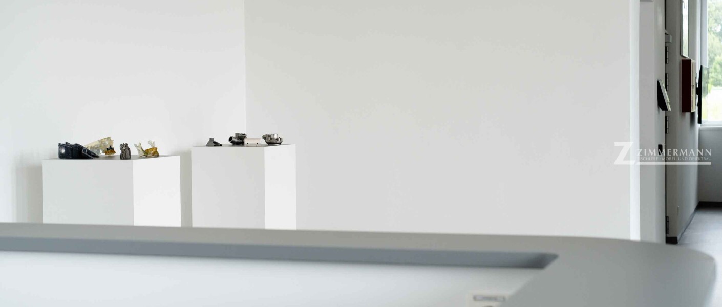 tischlerei-zimmermann-tresen-empfang-empfangstresen-materialise-tastatur-2