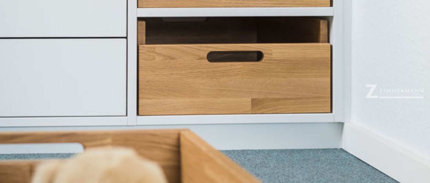 tischlerei-zimmermann-kinderzimmerschrank-holz-schubladen