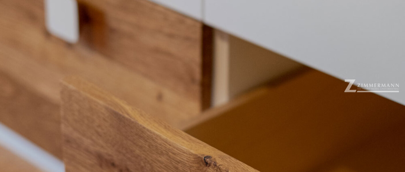 tischlerei-zimmermann-wandschrank-holz-eiche-weißmatt-griffe-8