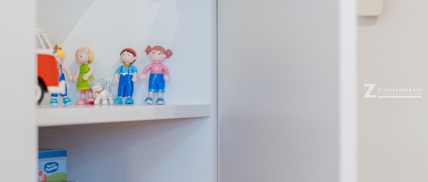 tischlerei-zimmermann-wandschrank-holz-eiche-weißmatt-griffe-10