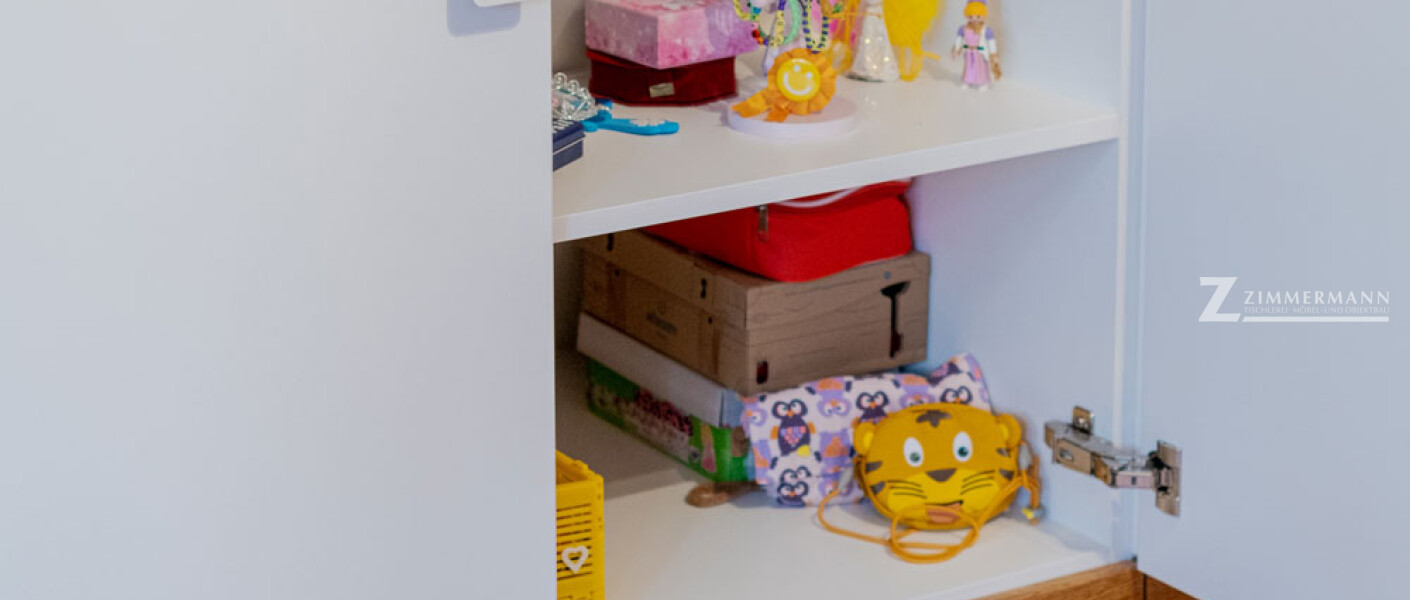 tischlerei-zimmermann-wandschrank-holz-eiche-weißmatt-griffe-17
