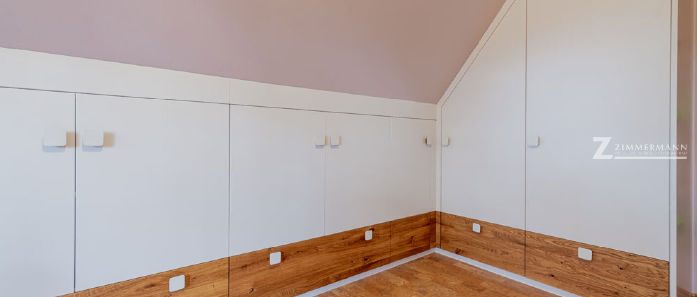 tischlerei-zimmermann-wandschrank-holz-eiche-weißmatt-griffe-20